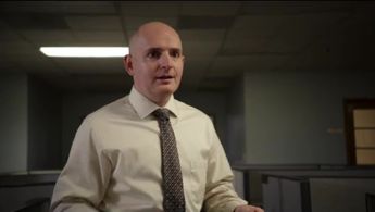 Matthew Foster in Sneaky Pete (2015)