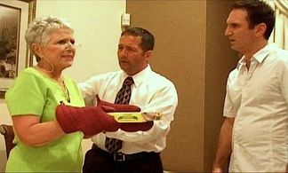 Mrs. Nuesbaum shows up for therapy with her fishsticks in 'Just Like Me'.