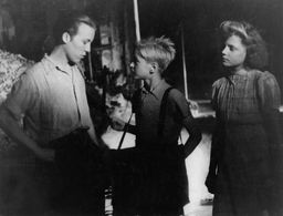 Jo Herbst, Ingetraud Hinze, and Edmund Moeschke in Germany Year Zero (1948)