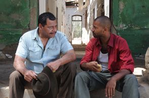 Günther Kaufmann and Tyron Ricketts in Leipzig Homicide (2001)