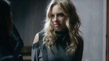 Gracie Dzienny in Zoo (2015)