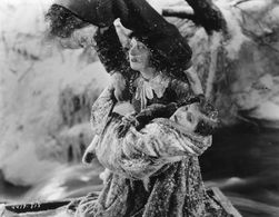 Lassie Lou Ahern and Margarita Fischer in Uncle Tom's Cabin (1927)