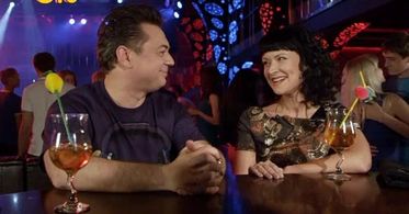 Nonna Grishaeva and Andrey Leonov in Papiny dochki (2007)