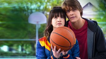 Still of Blake Draper and Peyton Elizabeth Lee in Prom Pact