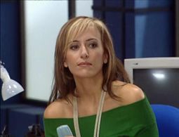 Isabel Ampudia and Sonia Castelo in Motivos personales (2005)