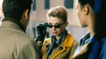 Victoria Abril, Jorge Sanz, and Maribel Verdú in Lovers: A True Story (1991)