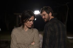 Paz Vega and Raúl Arévalo in Wetland (2021)