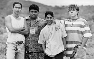Casey Affleck, Dionysio Basco, J. Moki Cho, and Anthony Ruivivar in Race the Sun (1996)