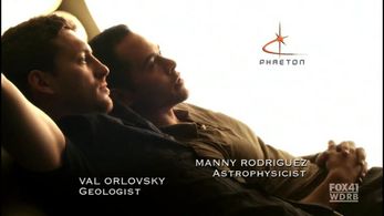 Still of Gene Farber and Jose Pablo Cantillo in VIRTUALITY