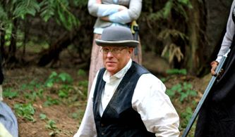 Mr. Harris digs his own grave under the vengeful eyes - and the point of the gun - of sisters Hester, Hannah, Sarah, Ned