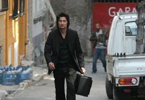 Tyron Ricketts and Adrian Can in Leipzig Homicide (2001)