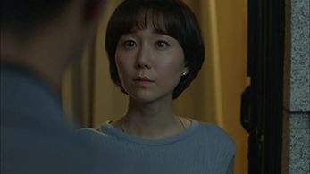 Yoo-Young Lee in Tunnel (2017)