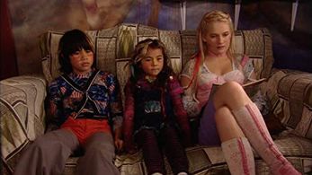 Jennyfer Jewell, Charley Murphy Samau, and Jacinta Wawatai in The Tribe (1999)