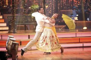 Maksim Chmerkovskiy and Hope Solo in Dancing with the Stars (2005)