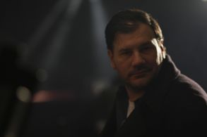 John E Seymore on the set of 2 Grand