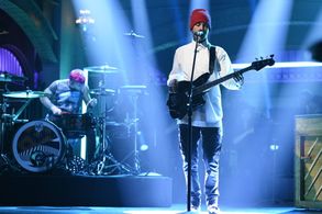 Twenty One Pilots, Tyler Joseph, and Joshua Dun in Saturday Night Live (1975)
