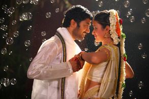 Rahul Ravindran and Kushi in Ala Ela (2014)