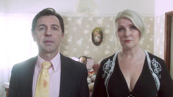 Aileen Beale and Will Gabriel in Trunk (2013)