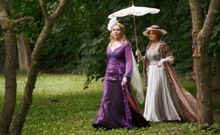 Eva Holubová and Dagmar Havlová in Leaving (2011)