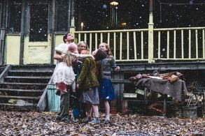 Woody Harrelson, Naomi Watts, Ella Anderson, Sadie Sink, Rex Walls, Charlie Shotwell, Anderson Young, Rose Mary, Eden Gr
