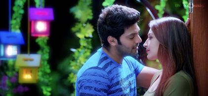 Arya and Sayyeshaa Saigal in Ghajinikanth (2018)
