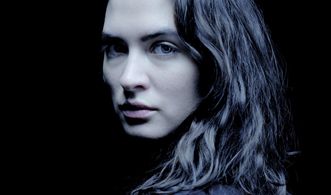 Official announcement for the actress Valeska PASAJERA, on the series CASH ROAD Martial ODONE. Main role.