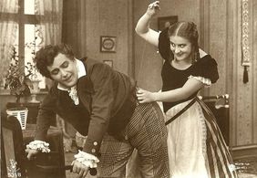 Henny Porten and Hermann Thimig in Agnes Arnau und ihre drei Freier (1918)