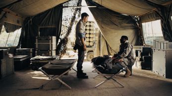 Nicola Posener, Rich Paul, and Everett in Age of the Living Dead (2018)