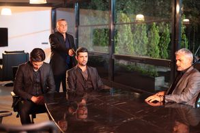 Oktay Kaynarca, Oktay Gürsoy, Mirza Bahattin Dogan, and Ozan Akbaba in Eskiya Dünyaya Hükümdar Olmaz (2015)