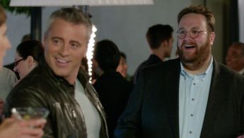 Matt LeBlanc (Matt LeBlanc) recognizes TV Critic Bruno Aiken (Ben Zelevansky) in 