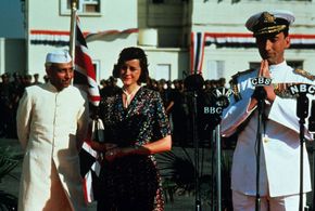 Peter Harlowe, Jane Myerson, and Roshan Seth in Gandhi (1982)