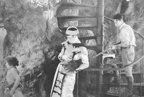 Clyde Beatty, Manuel King, and Lucien Prival in Darkest Africa (1936)