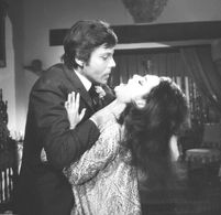 Michel Lemoine and Sara Montiel in La mujer perdida (1966)