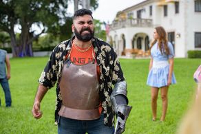 Leo in 'Chateau Vato'