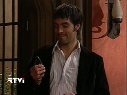 Adrián Navarro in Vidas robadas (2008)