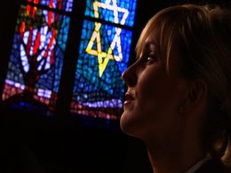 Sydney Barrosse in Esther's Diary (2010)