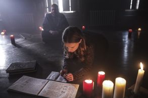 Catherine Walker and Steve Oram in A Dark Song (2016)