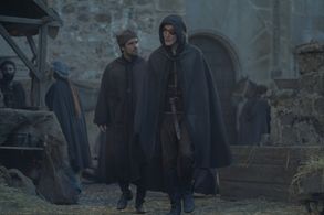 Ewan Mitchell and Fabien Frankel in House of the Dragon (2022)