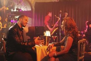 Vanessa Williams, Dave Koz, and Reggie Austin in Desperate Housewives (2004)