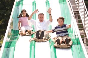 Robin Williams, Ella Bleu Travolta, and Conner Rayburn in Old Dogs (2009)