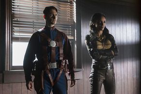 Matthew MacCaull and Maisie Richardson-Sellers in DC's Legends of Tomorrow (2016)
