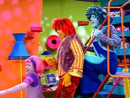 Lisa Lennox, Chad McNamara, and Jonny Wexler in The Doodlebops (2004)