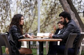 Engin Akyürek and Bestemsu Özdemir in Black Money Love (2014)