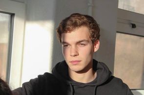 João Bettencourt in Amor Amor (2021)
