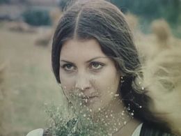 Elena Kostina in Vsyo pobezhdayet lyubov' (1987)