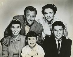 Robert Young, Lauren Chapin, Elinor Donahue, Billy Gray, and Jane Wyatt in Father Knows Best (1954)