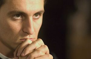 Raúl Arévalo in The Blind Sunflowers (2008)