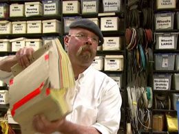 Jamie Hyneman in MythBusters (2003)
