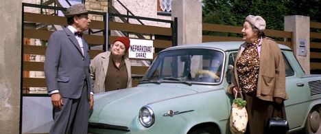 Darja Hajská, Jirí Lír, and Marie Motlová in I'll Be Good, Old Man! (1979)