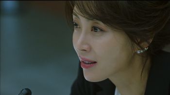 Song Yun-ah in The K2 (2016)